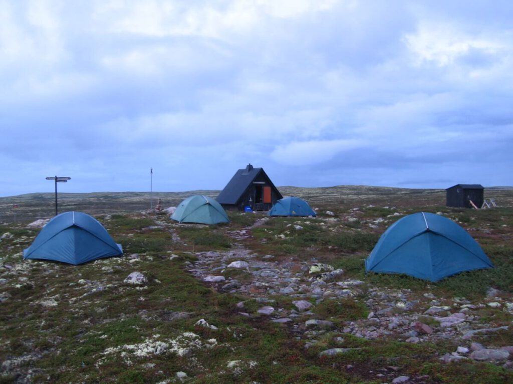 Camp bei der Fjellhütte Särnmanskojan während einer Trekkingtour über das Fulufjell am 20.08.2008