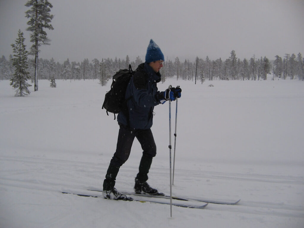 Auf Langlaufski unterwegs auf den Loipen im Skigebiet Idrefjäll am 08.01.2008