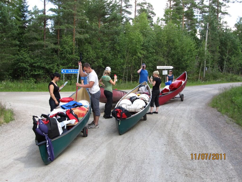 Portage mit Bootswagen zwischen den Seen Lelång und Västra Silen in Dalsland am 11.07.2008