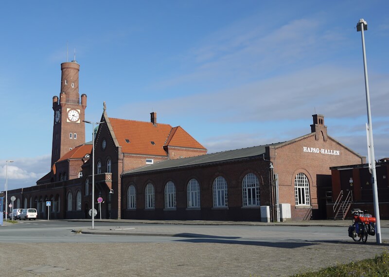 Vom Amerika-Hafen in Cuxhaven sind heute noch die Hapag-Hallen und der Pier Steubenhöft erhalten (15.10.2020)