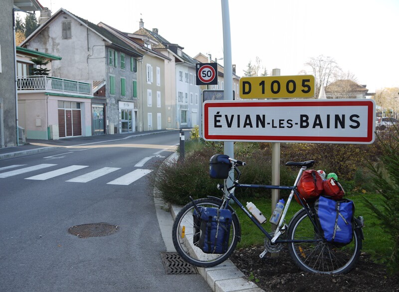 Die Stadt Évian-les-Bains besuchte ich am 02.12.2016 während einer Fahrradreise durch Teile der Alpenregion.