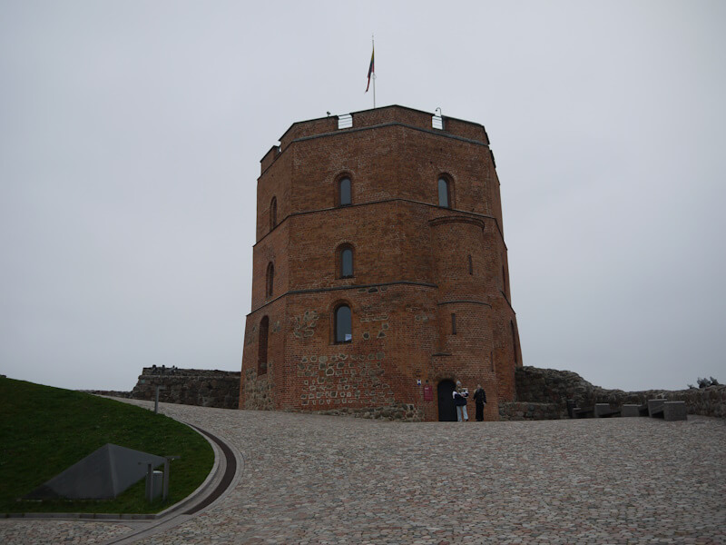 Der Burgberg (Pilies Kalnas) (142 m), auf dessen Gipfel sich ein „Gediminas-Turm“ befindet, der nach dem litauischen Großfürsten Gediminas (1275-1341) benannt ist. (12.11.2024)