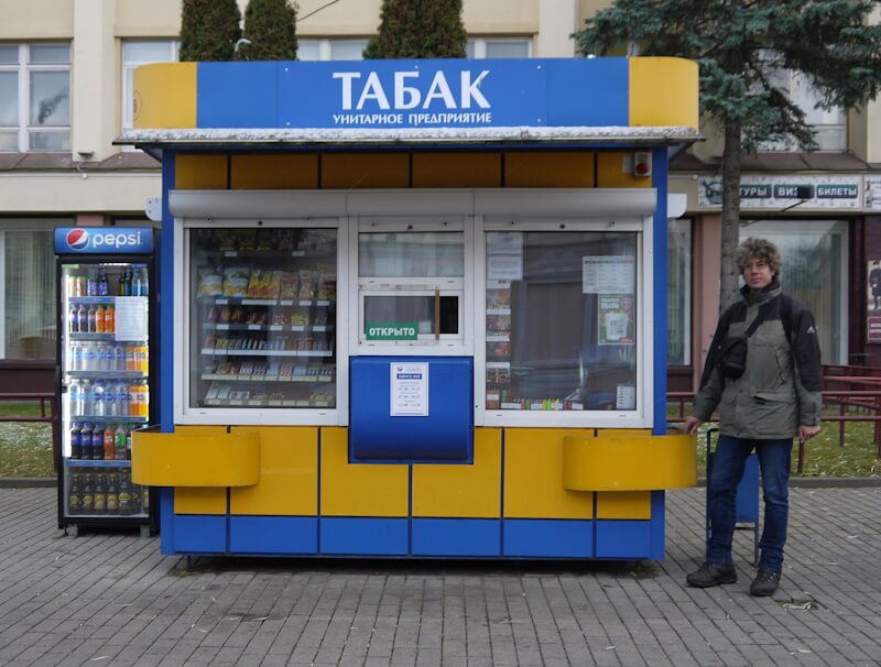 Ein Kiosk in der Nähe des Busbahnhofes von Hrodna/Grodno (21.11.2024)