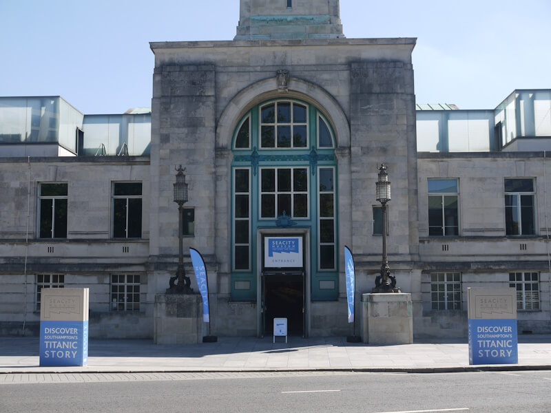 In der Stadt Southampton befaßt sich im „Seacity-Museum“ die Ausstellung „Gateway to the World“ mit der europäischen Auswanderung nach Übersee. (08.08.2022)