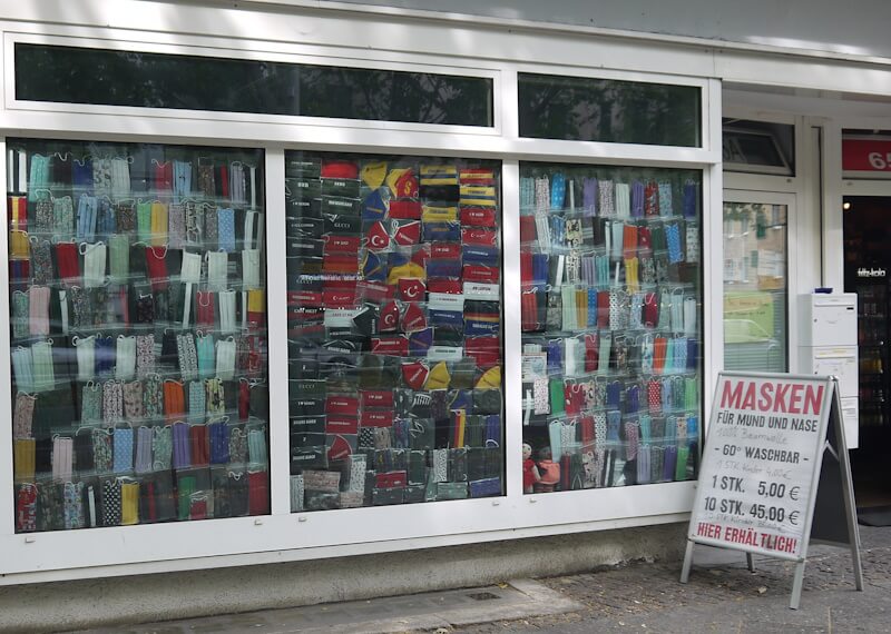 Maskenshop am Blücherplatz in Berlin am 10.07.2020.